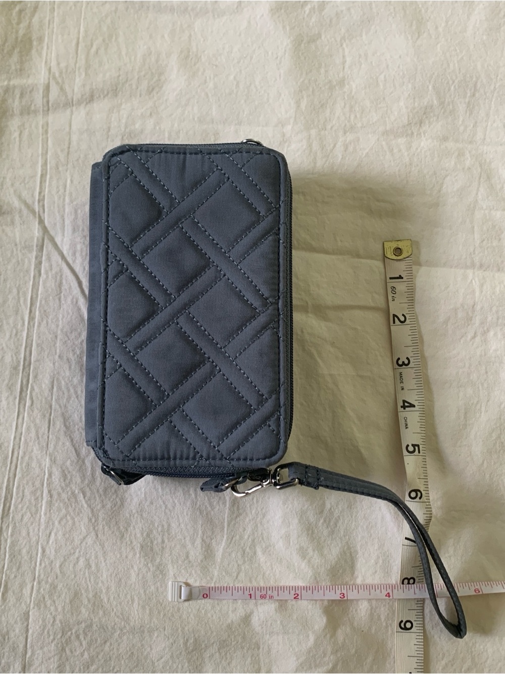 Vera Bradley Quilted Gray Wristlet with Wrist Strap - Picture 3 of 6